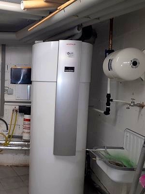 Gasbrennwertheizung mit Trinkwasserwärmepumpe